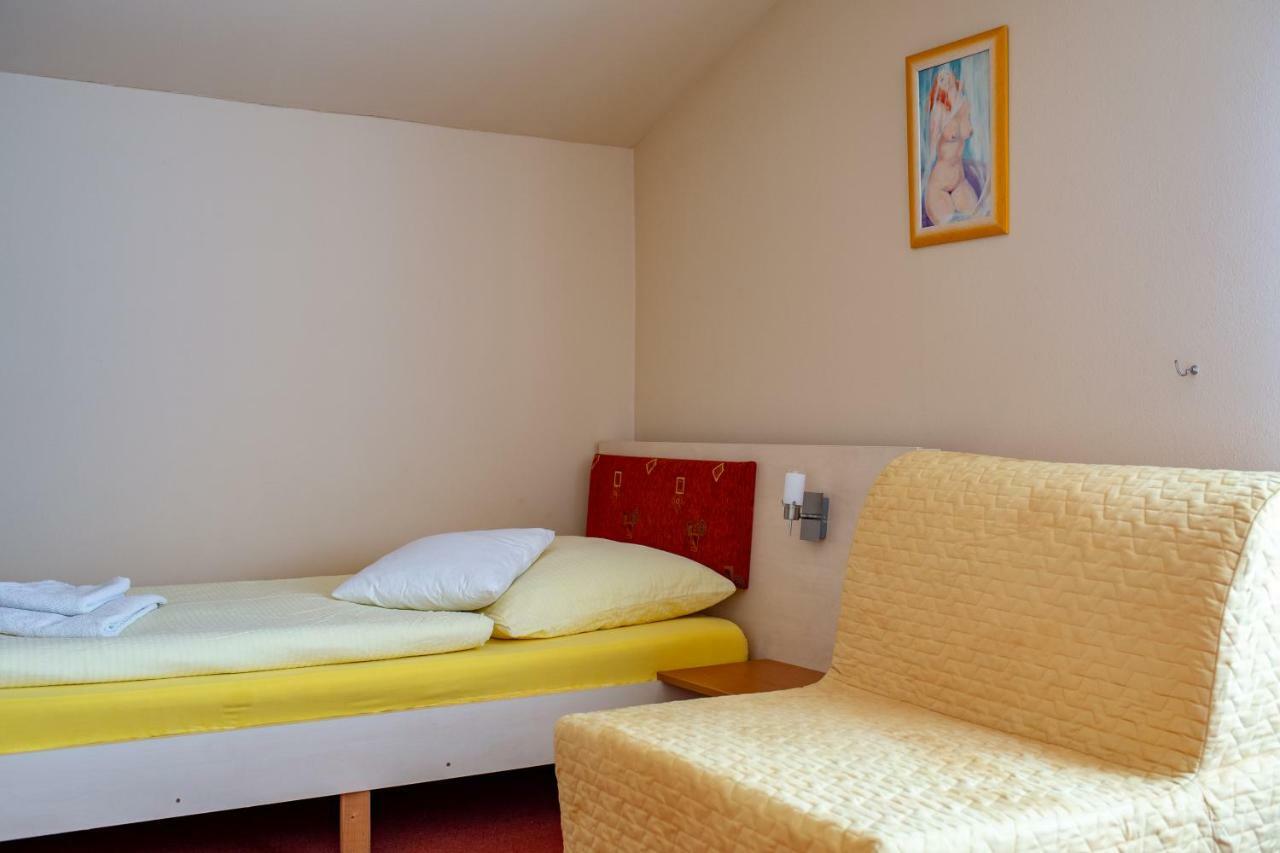 Penzion Na Kurtech Opava Ngoại thất bức ảnh